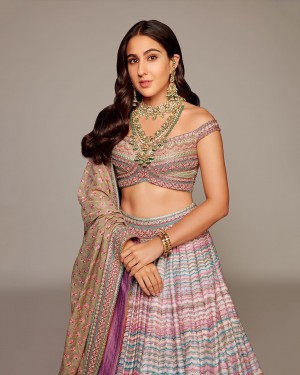 Sara Ali Khan (aka) Saraa ali khan