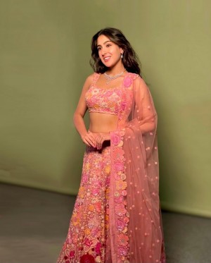 Sara Ali Khan (aka) Saraa ali khan