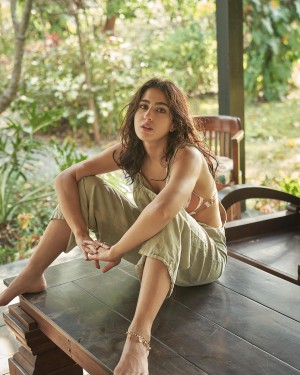 Sara Ali Khan (aka) Saraa ali khan