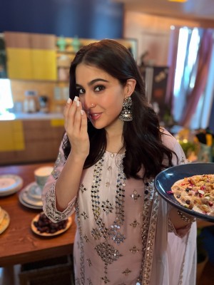 Sara Ali Khan (aka) Saraa ali khan