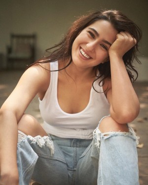 Sara Ali Khan (aka) Saraa ali khan