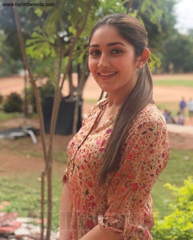 Sayyeshaa Saigal Aka Sayyeshaa Photos Stills And Images 