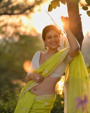 Shraddha Das (aka) Shraddhaa