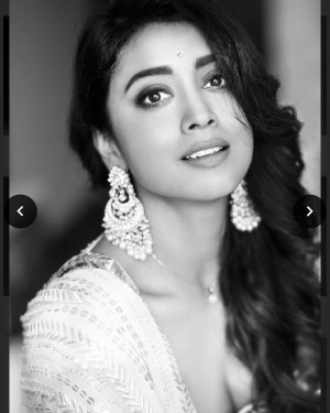 Shriya Saran (aka) Actress Shriya