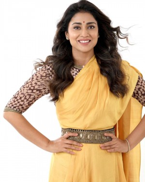 Shriya Saran (aka) Actress Shriya