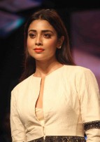 Shriya Saran (aka) Actress Shriya