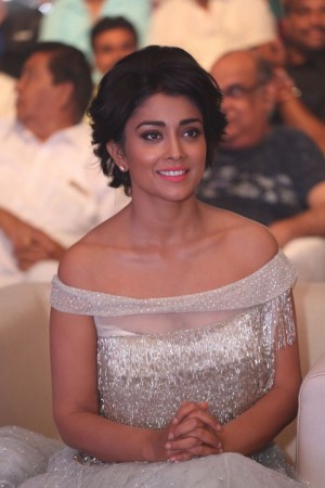 Shriya Saran (aka) Actress Shriya