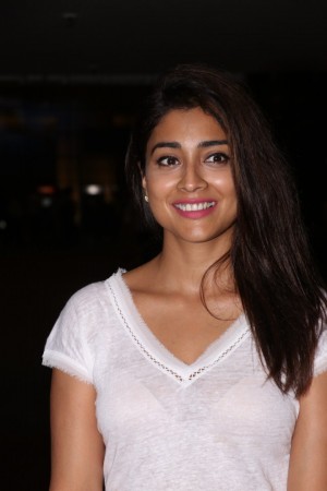 Shriya Saran (aka) Actress Shriya