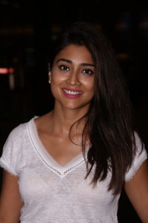 Shriya Saran (aka) Actress Shriya