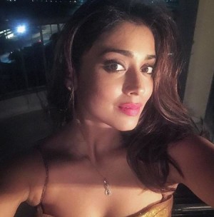 Shriya Saran (aka) Actress Shriya