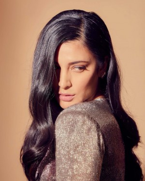 Shruti Haasan (aka) Shruti Hasan