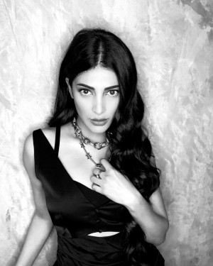 Shruti Haasan (aka) Shruti Hasan