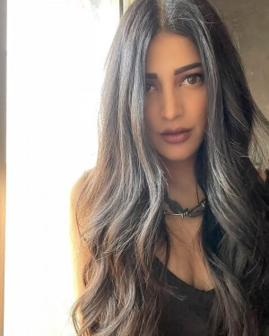 Shruti Haasan (aka) Shruti Hasan