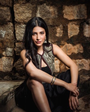 Shruti Haasan (aka) Shruti Hasan