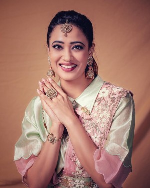 Shweta Tiwari (aka) Shwetaa Tiwari