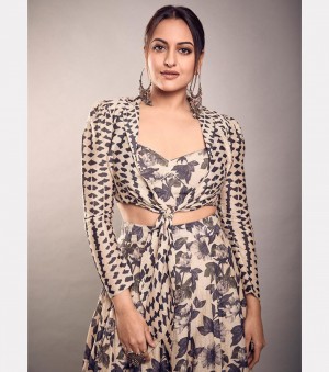 Sonakshi Sinha (aka) Sonakshi