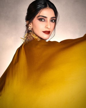 Sonam Kapoor (aka) Sonam