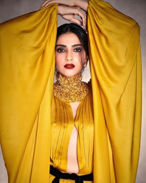 Sonam Kapoor (aka) Sonam