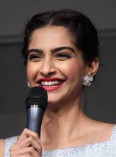 Sonam Kapoor (aka) Sonam