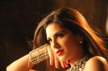 Sunny Leone (aka) SunnyLeone