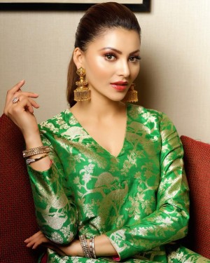 Urvashi Rautela (aka) UrvashiRautela