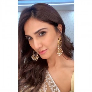 Vaani Kapoor (aka) VaaniKapoor