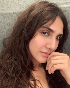 Vaani Kapoor (aka) VaaniKapoor