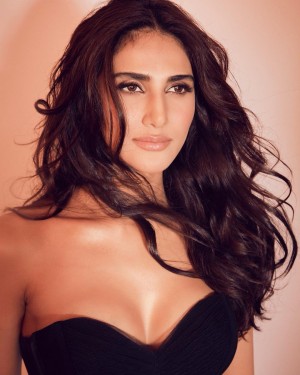 Vaani Kapoor (aka) VaaniKapoor