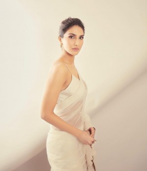 Vaani Kapoor (aka) VaaniKapoor