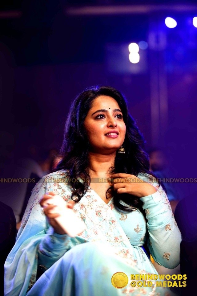 The Candid Photos - Behindwoods Gold Medals 2018 Set 1