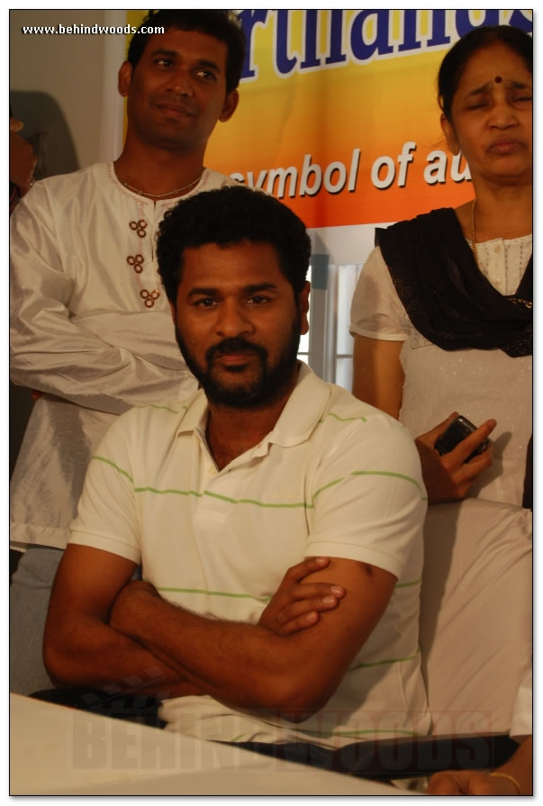 Kamal & Prabhudeva inaugurate dance school - Images