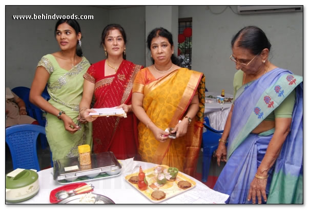 Meghna cooks it up - Images