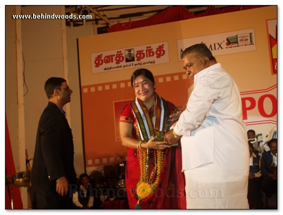 popular-awards-images-behindwoods-popular-awards-images