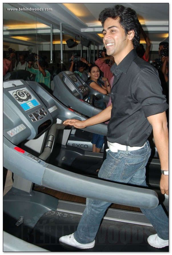 Star couples launch gym - images