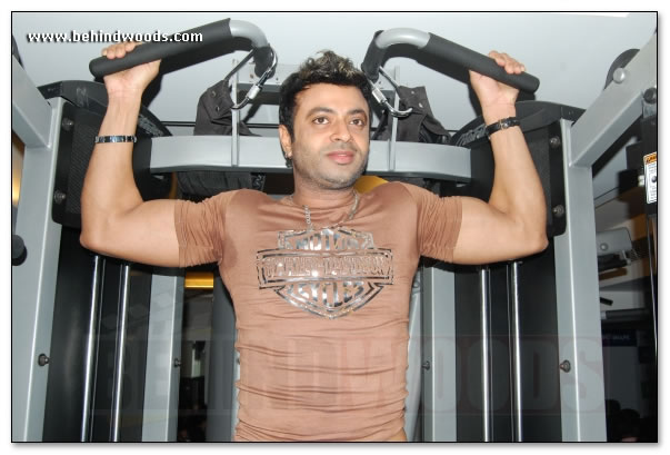 Star couples launch gym - images