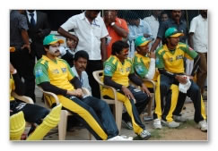 Star Cricket - images