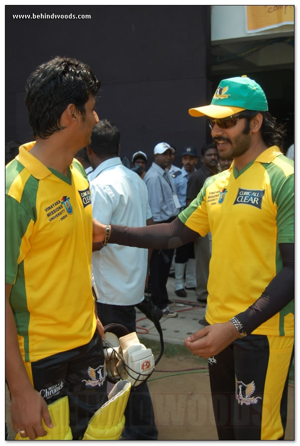 Star Cricket - images