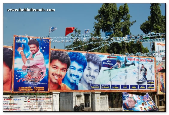 Villu - Fans frenzy - images