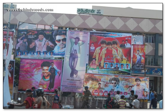 Villu - Fans frenzy - images