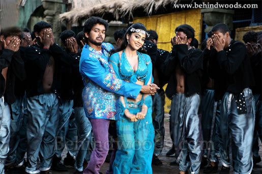 Azhagiya Tamil Magan - Images