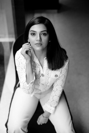 Mehreen Pirzada (aka) Mehrene Kaur Pirzada