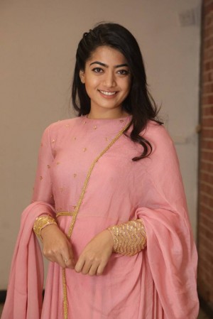 Rashmika Mandanna (aka) RashmikaMandanna