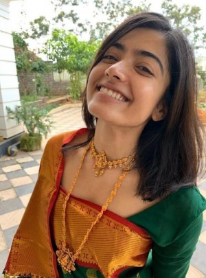 Rashmika Mandanna (aka) RashmikaMandanna