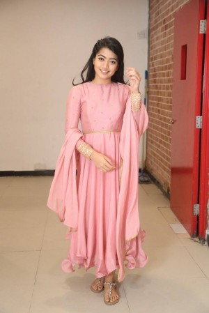 Rashmika Mandanna (aka) RashmikaMandanna