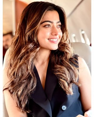 Rashmika Mandanna (aka) RashmikaMandanna