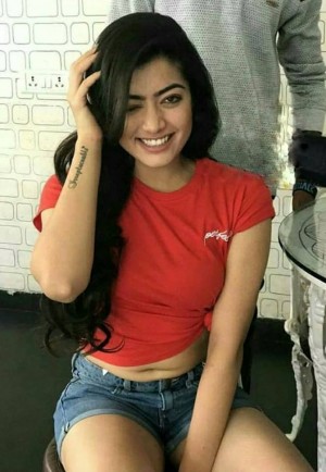 Rashmika Mandanna (aka) RashmikaMandanna