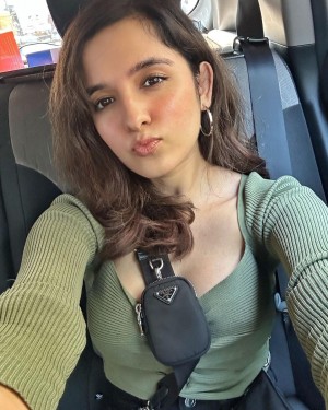 Shirley Setia (aka) Shirleyy