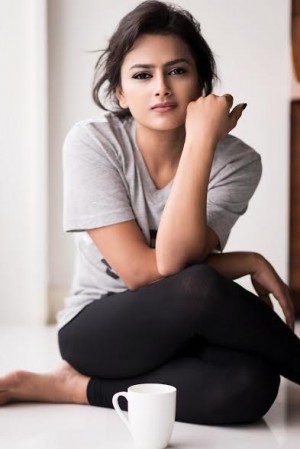 Shraddha Srinath (aka) Shradha Srinath