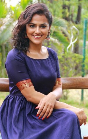 Shraddha Srinath (aka) Shradha Srinath