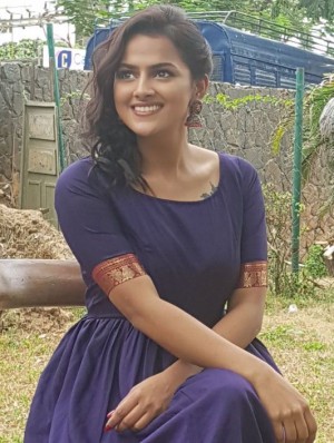 Shraddha Srinath (aka) Shradha Srinath